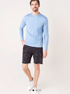 NWT Mens Greyson Fulton Workout Shorts Camo Print Size Large NEW